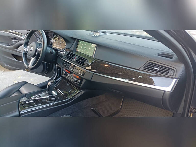 2015 BMW 5 Series 550i