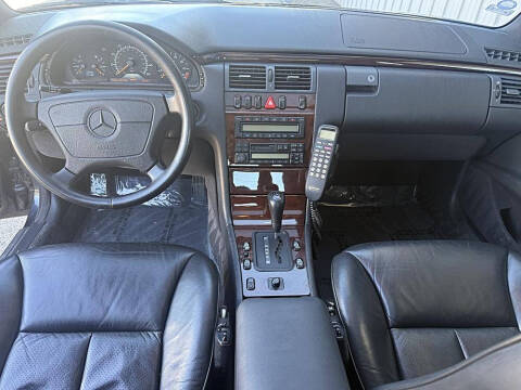 1996 Mercedes-Benz E-Class E 320