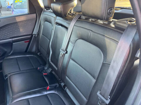 2020 Ford Escape Titanium