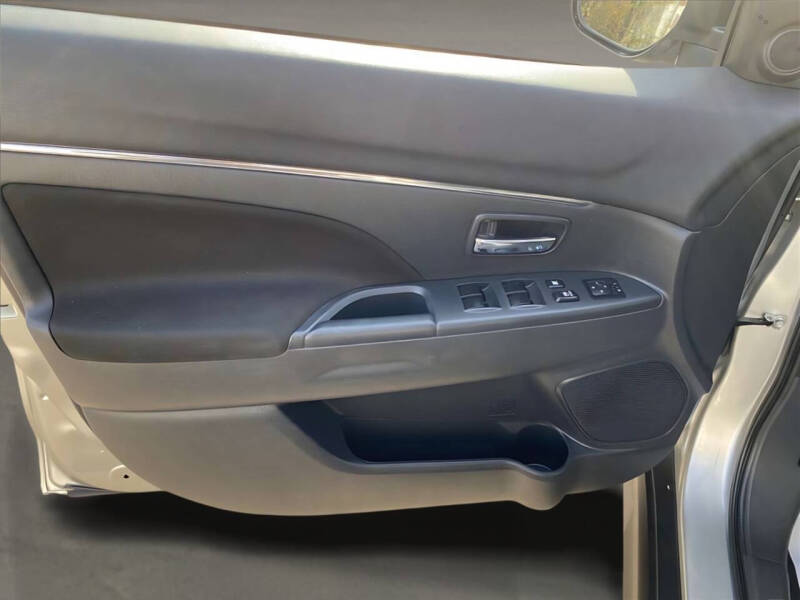 2023 Mitsubishi Outlander Sport ES