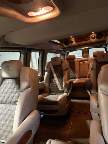 2023 GMC Savana 2500