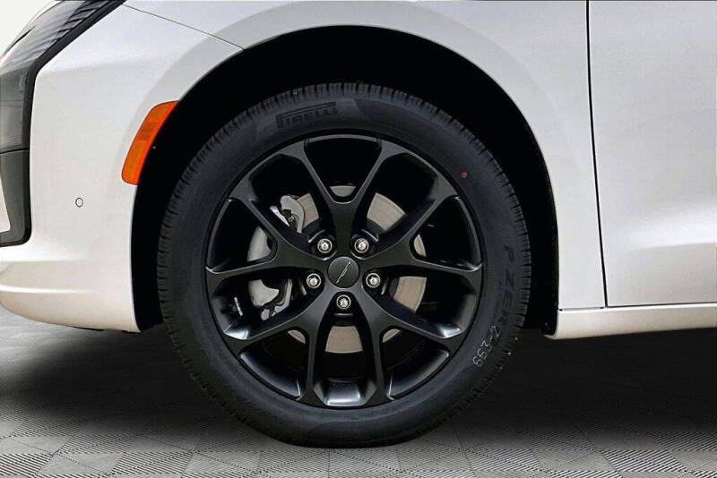 2027 Chrysler Pacifica Limited