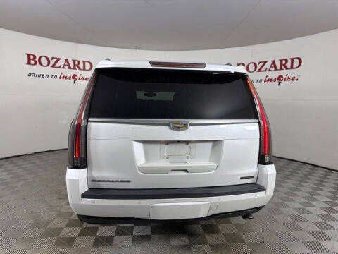 2018 Cadillac Escalade Standard