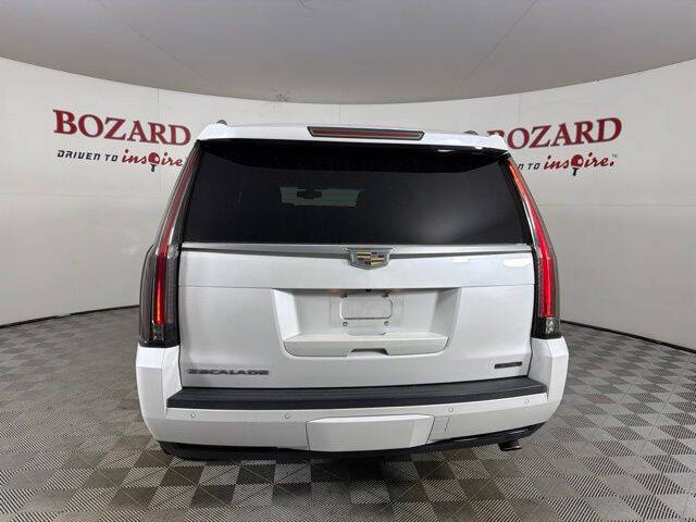 2018 Cadillac Escalade Standard