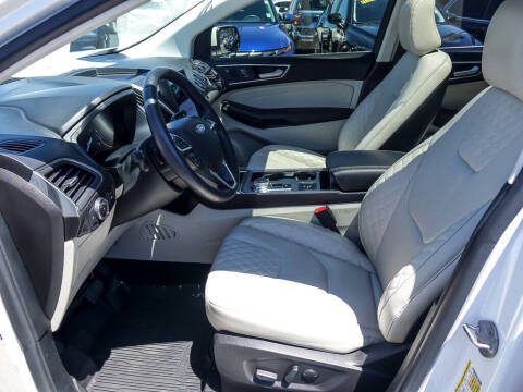 2023 Ford Edge Titanium
