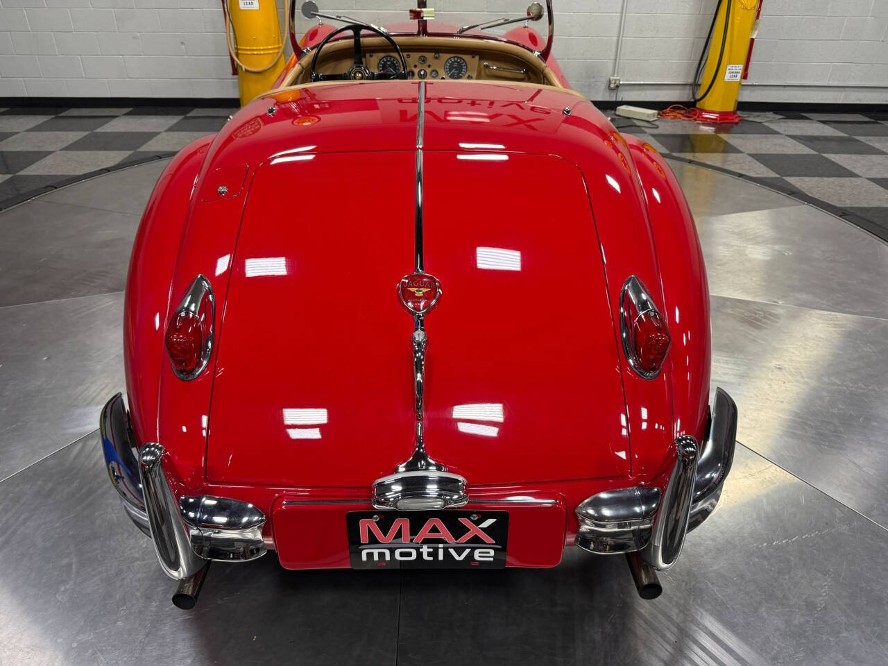 1956 Jaguar XK 140 Roadster 24