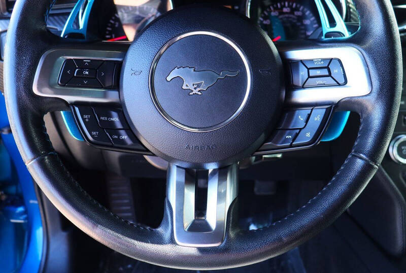 2017 Ford Mustang V6