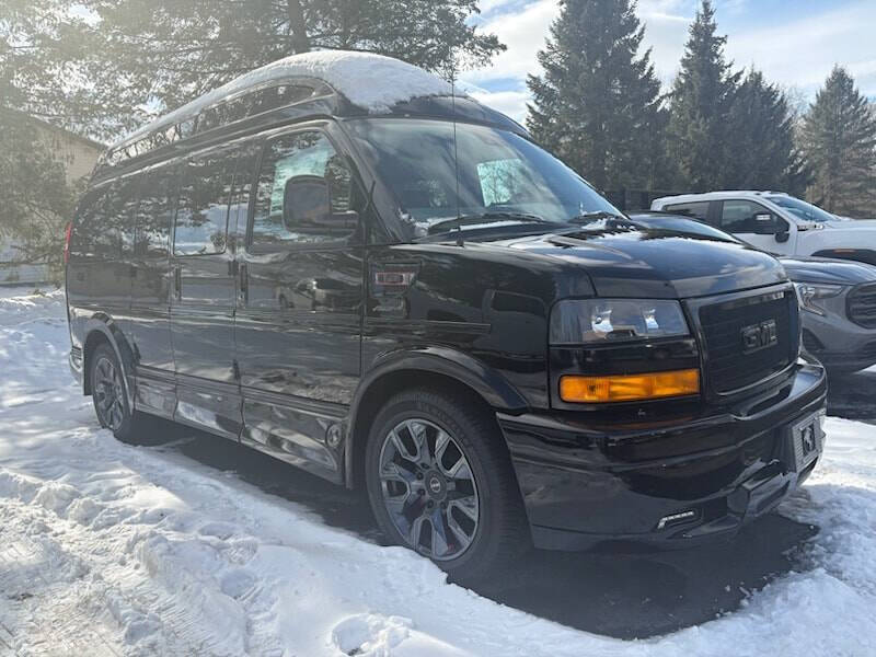 2025 GMC Savana 2500