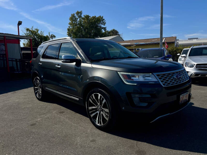 2017 Ford Explorer Platinum
