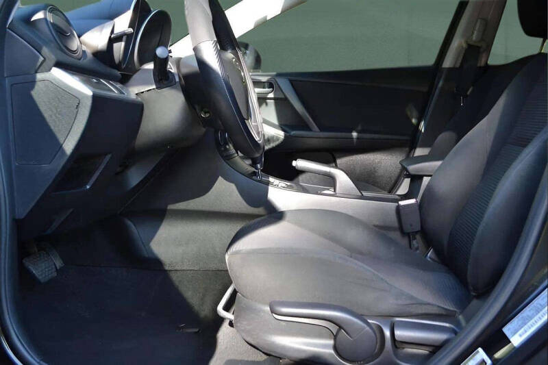 2013 Mazda MAZDA3 i Touring