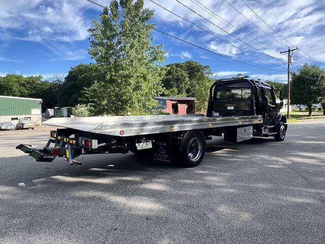 2021 Freightliner M2 106