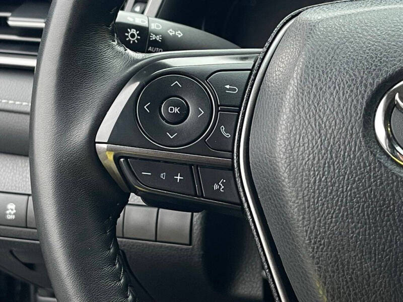 2024 Toyota Camry Hybrid SE