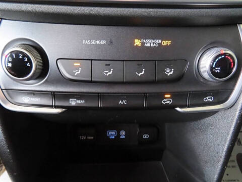 2020 Hyundai Santa Fe SE