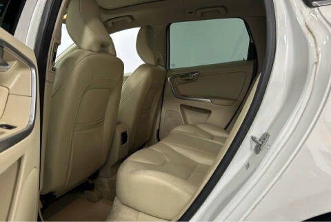 2016 Volvo XC60 T5 Drive-E Premier