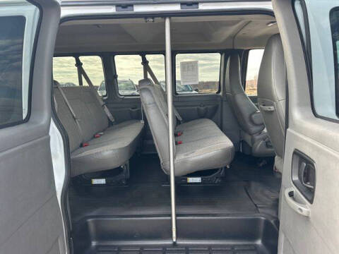 2017 GMC Savana LS 2500