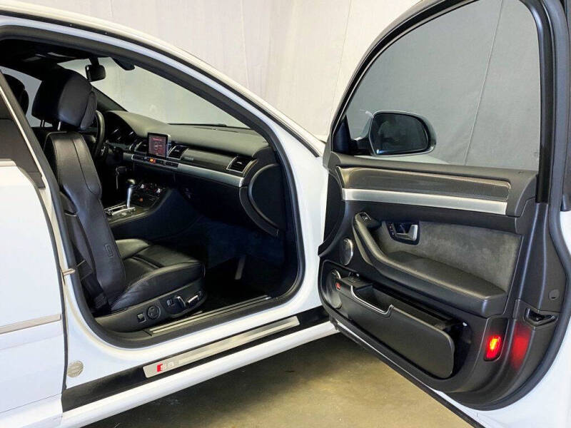 2008 Audi S8 quattro