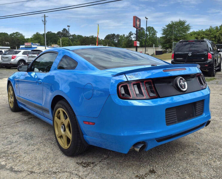 2014 Ford Mustang V6
