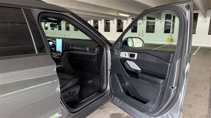 2021 Ford Explorer Platinum