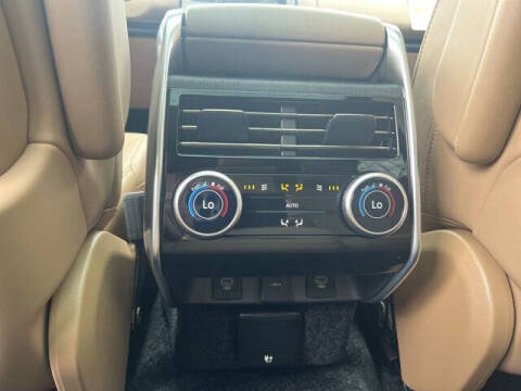 2025 Land Rover Range Rover P530 SE