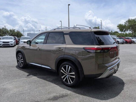 2024 Nissan Pathfinder Platinum