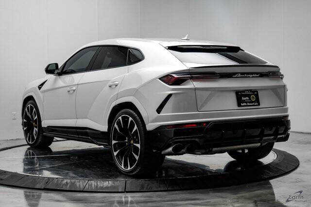 2022 Lamborghini Urus