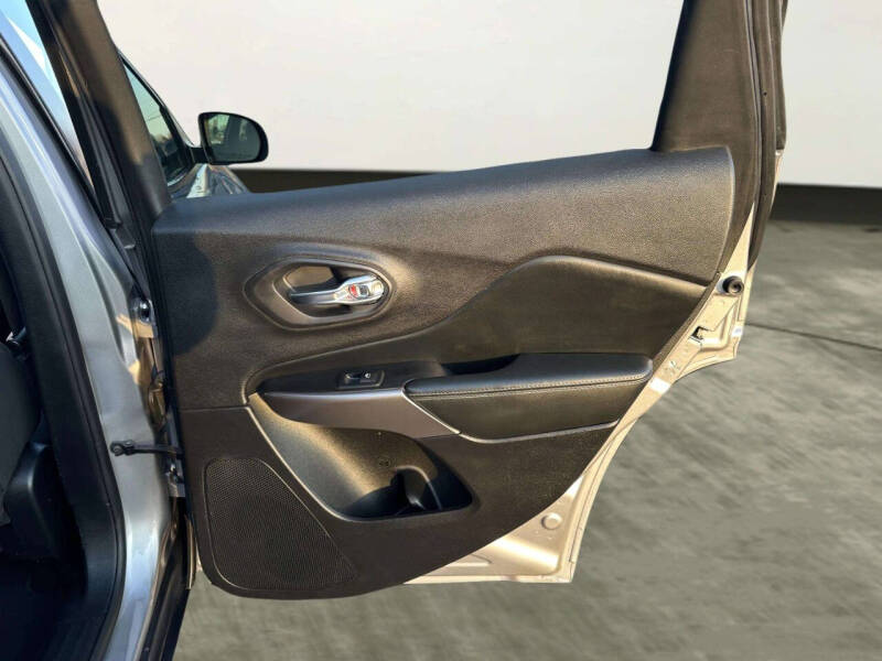 2020 Jeep Cherokee Latitude