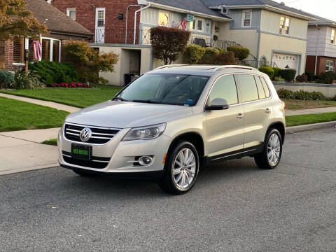 2009 Volkswagen Tiguan for sale at Reis Motors LLC in Lawrence NY