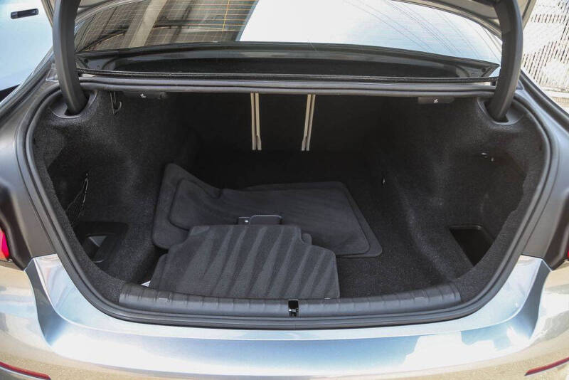 2023 BMW 5 Series 530i