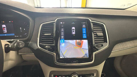 2023 Volvo XC90 B5 Plus Bright Theme