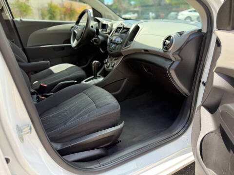 2015 Chevrolet Sonic LT Auto