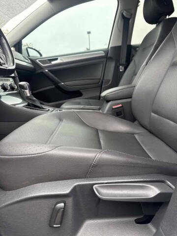 2015 Volkswagen e-Golf SEL Premium