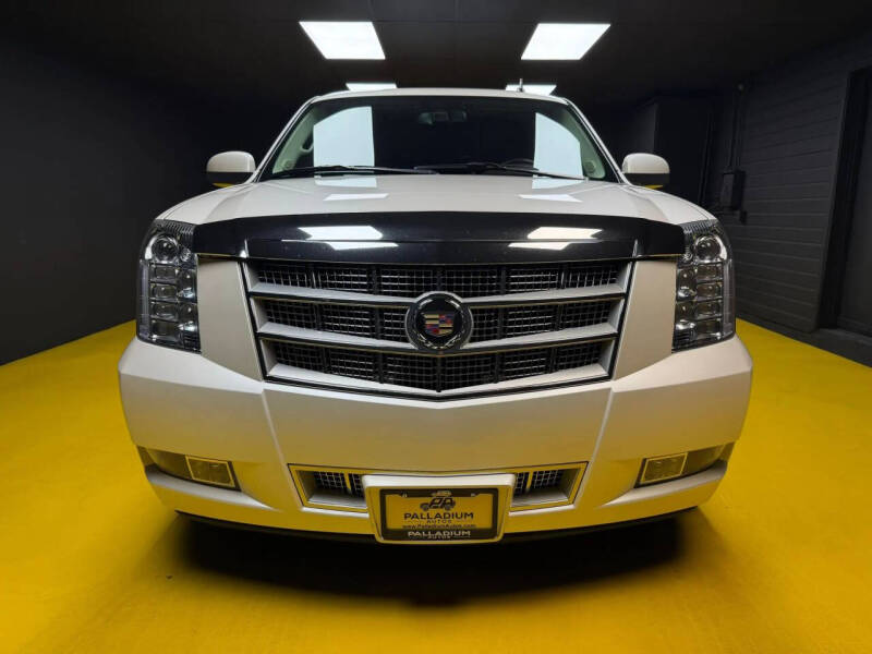 2012 Cadillac Escalade Platinum Edition