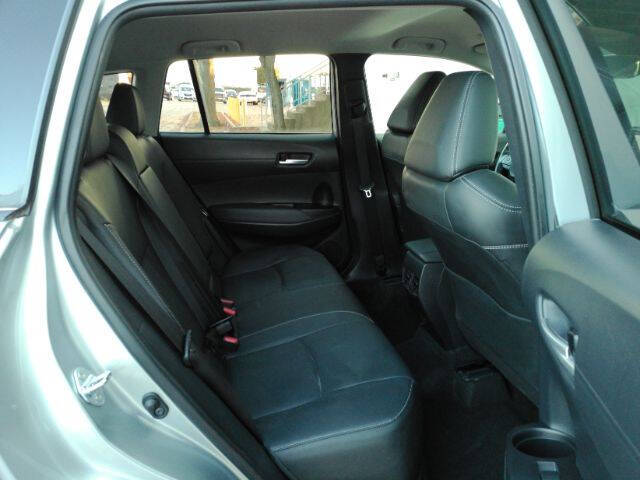 2025 Toyota Corolla Cross XLE