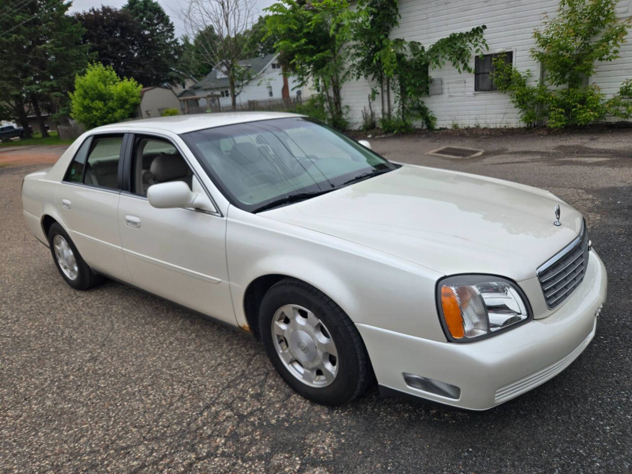 2002 Cadillac DeVille 14