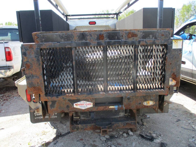 2015 Tommy Lift and Cab Chassis