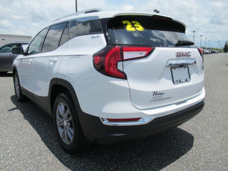 2023 GMC Terrain SLT