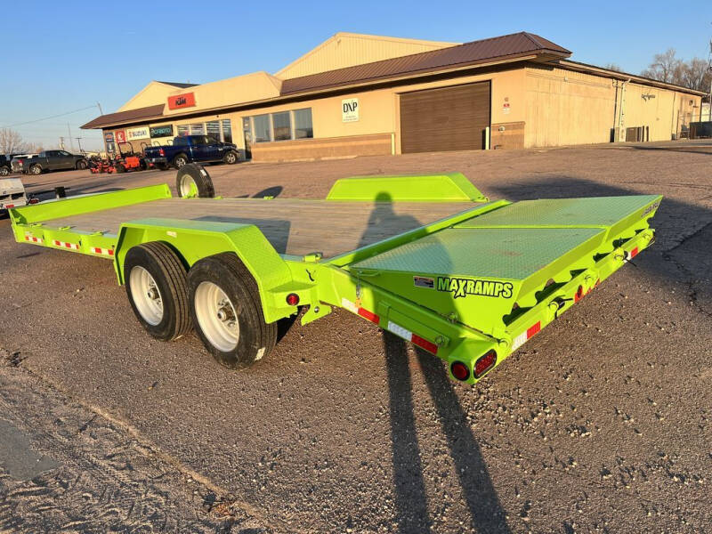 2024 Load Trail 83"X22' Tandem Axle Equip