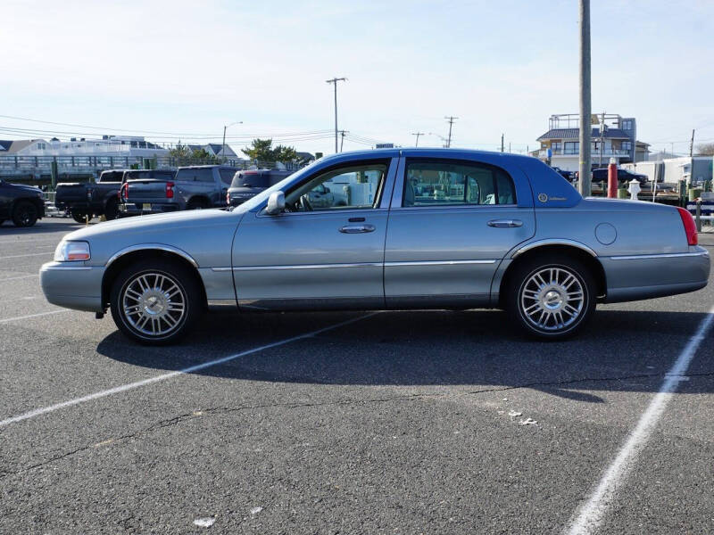 2006 Lincoln Town Car Signature