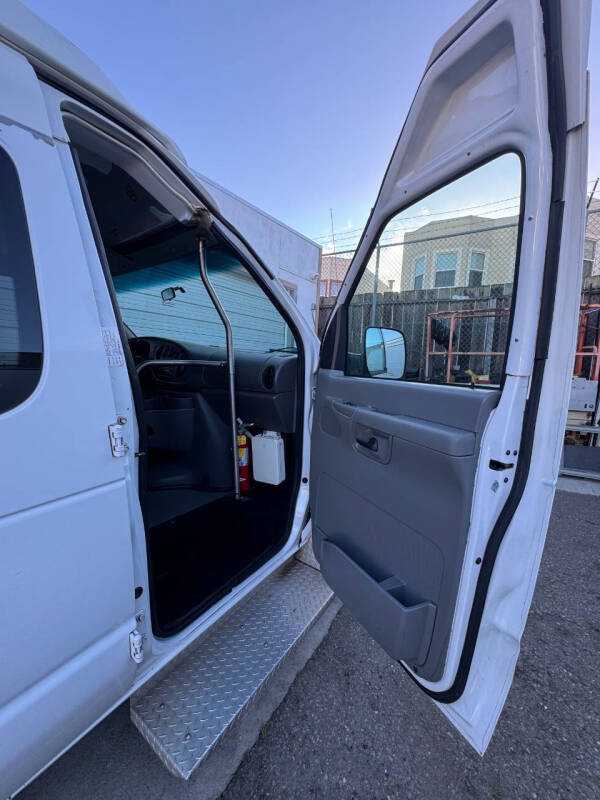 2008 Ford E-Series E-350 SD