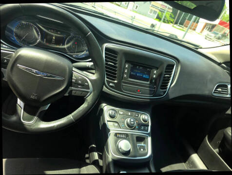 2016 Chrysler 200
