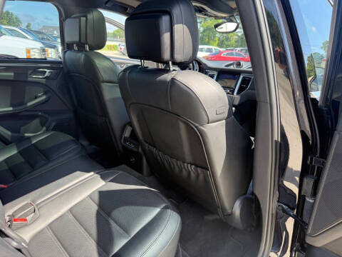 2015 Porsche Macan S