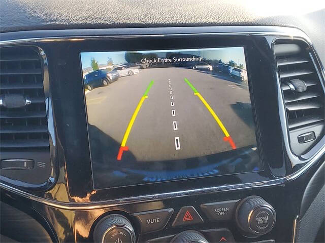 2020 Jeep Grand Cherokee Laredo E