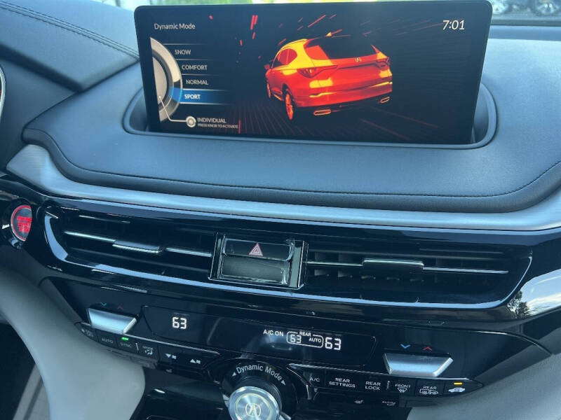 2024 Acura MDX w/Tech