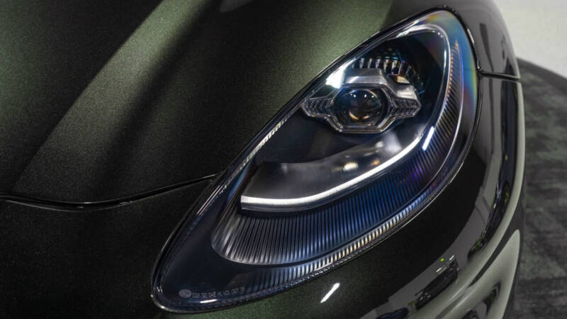 2025 Aston Martin DBX 707