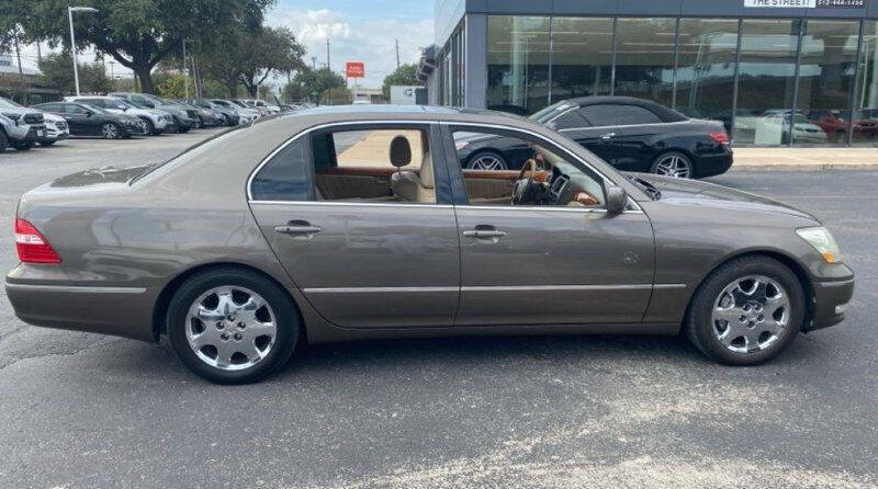 2004 Lexus LS 430