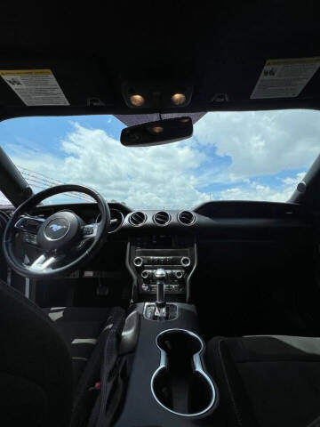 2020 Ford Mustang EcoBoost