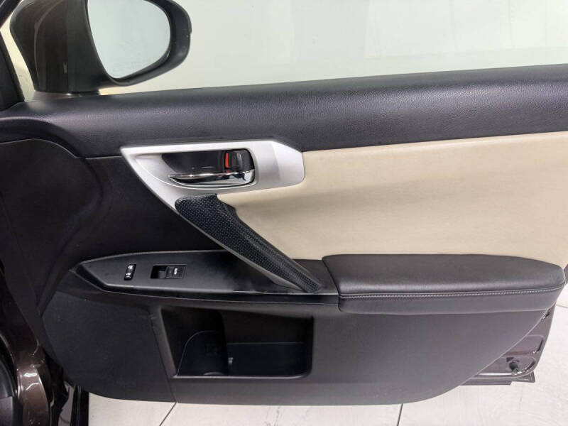 2013 Lexus CT 200h