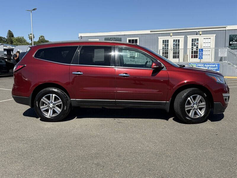 2017 Chevrolet Traverse LT