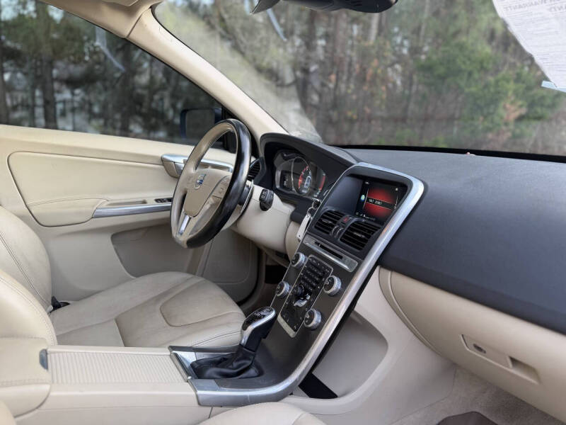 2015 Volvo XC60 T6 Drive-E