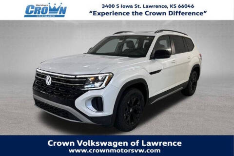 2024 Volkswagen Atlas for sale at Crown Automotive of Lawrence Kansas in Lawrence KS